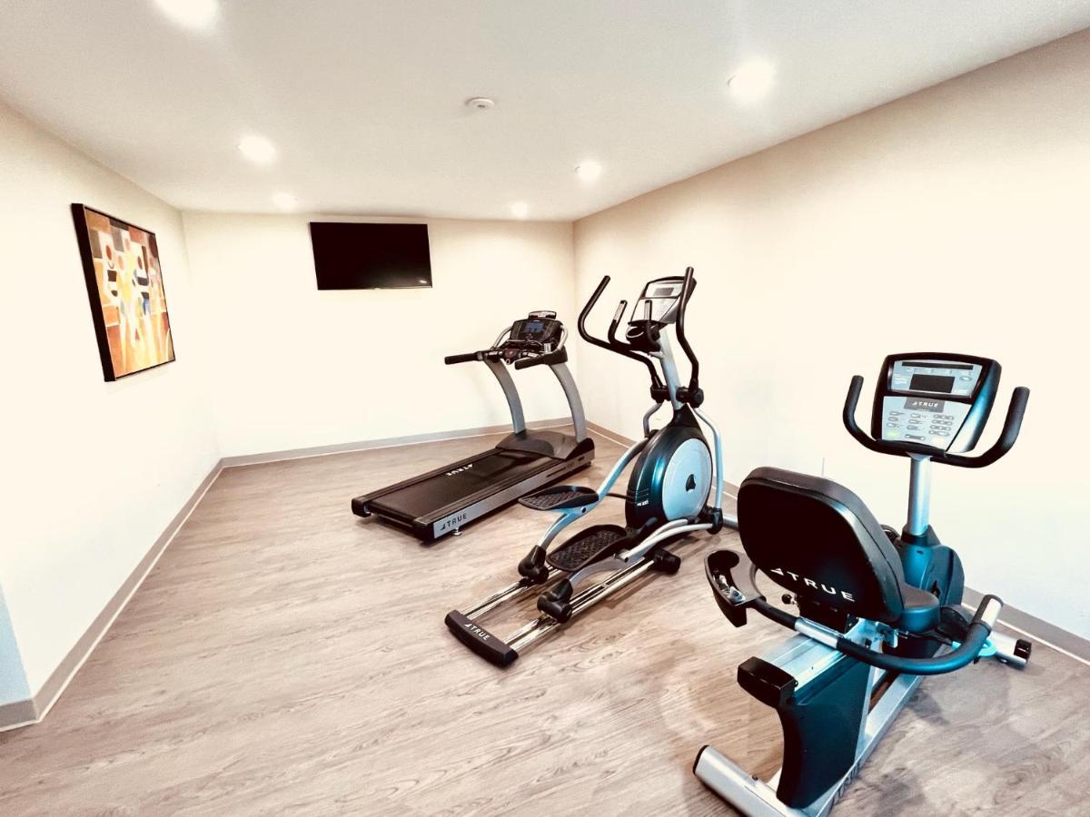 Ramada By Wyndham Modesto Yosemite Area Hotel Ngoại thất bức ảnh