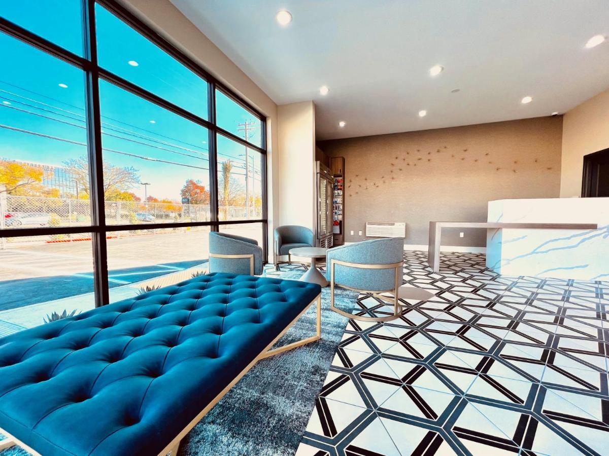 Ramada By Wyndham Modesto Yosemite Area Hotel Ngoại thất bức ảnh