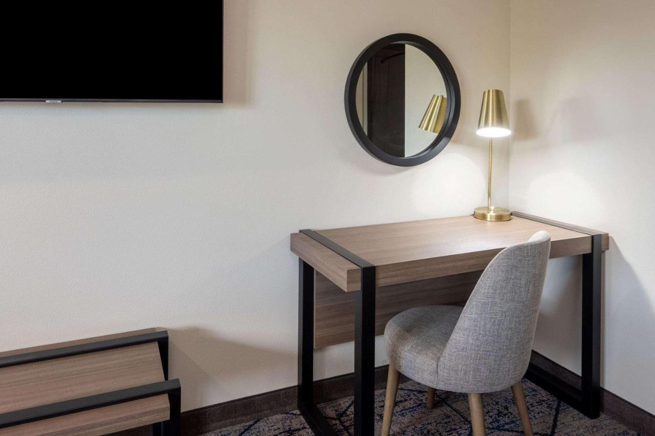 Ramada By Wyndham Modesto Yosemite Area Hotel Ngoại thất bức ảnh