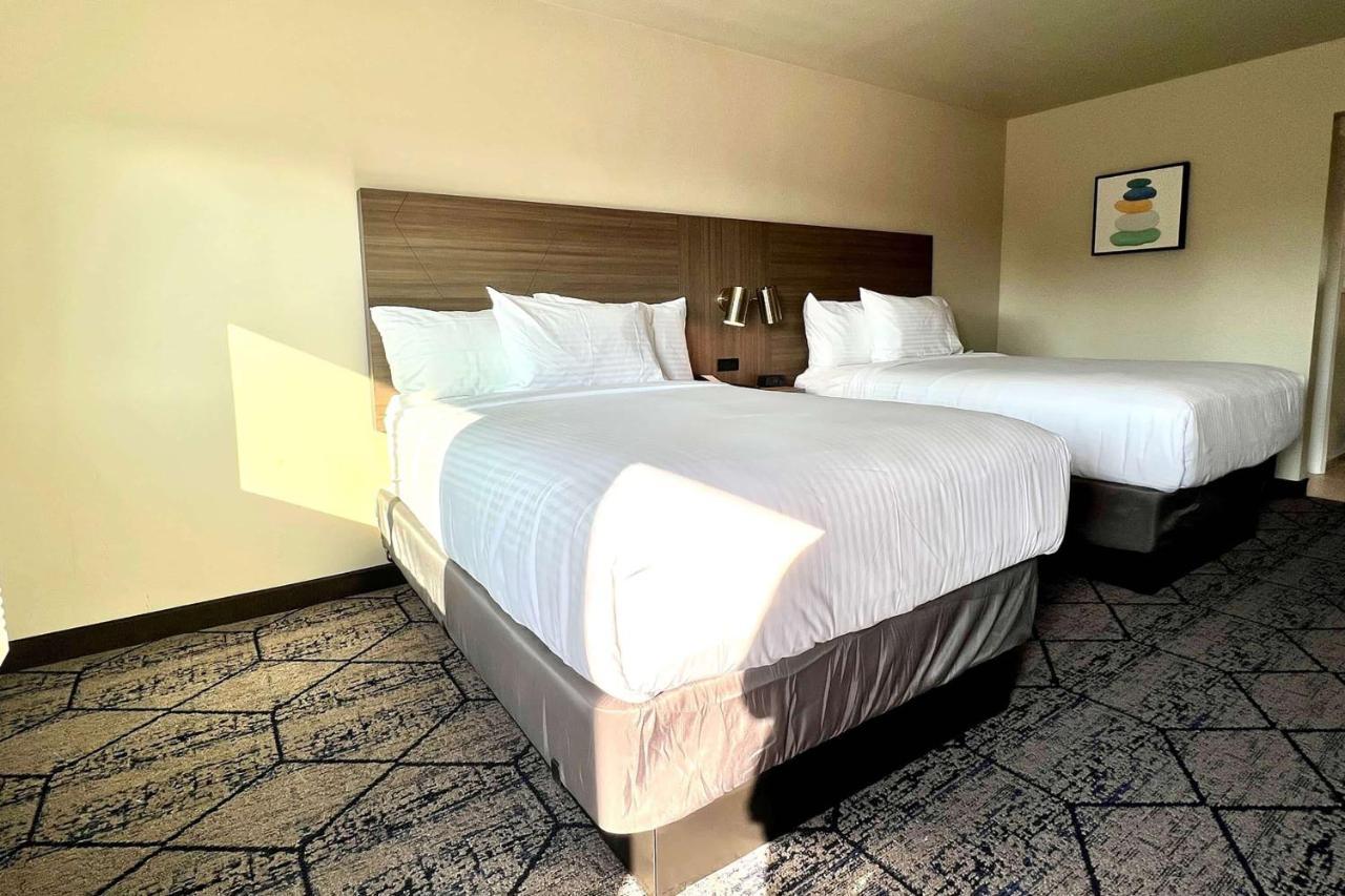 Ramada By Wyndham Modesto Yosemite Area Hotel Ngoại thất bức ảnh