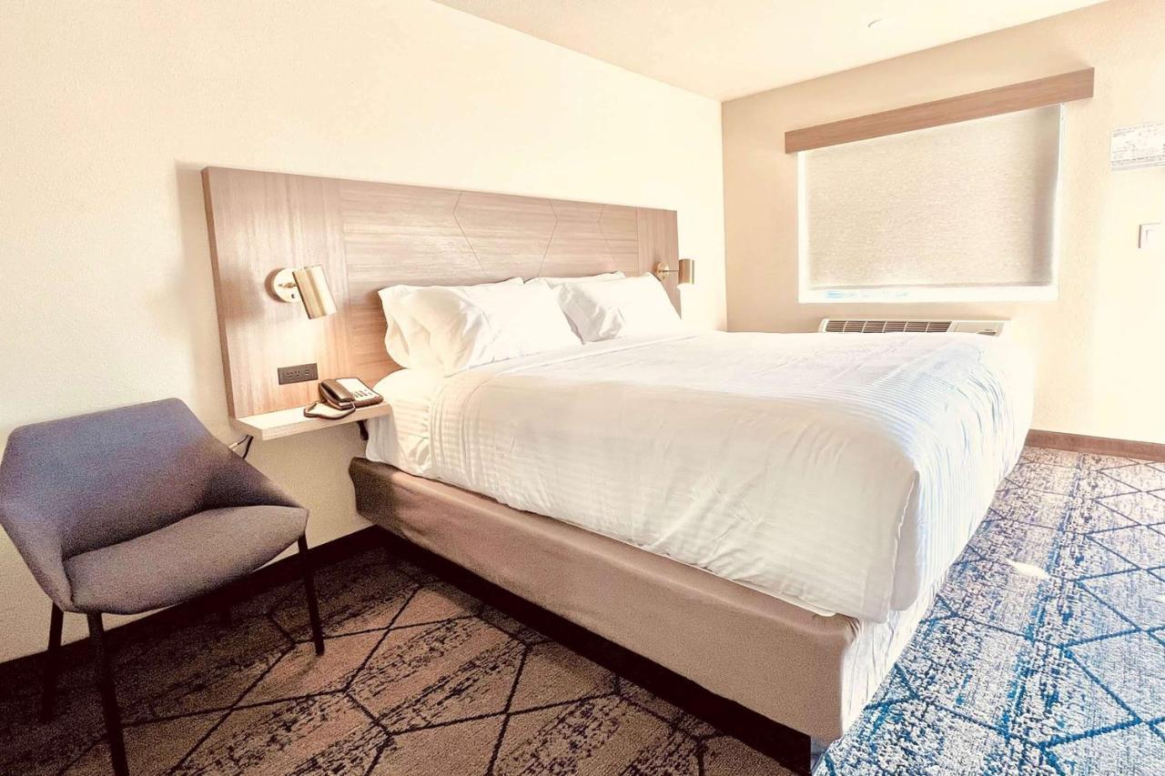 Ramada By Wyndham Modesto Yosemite Area Hotel Ngoại thất bức ảnh