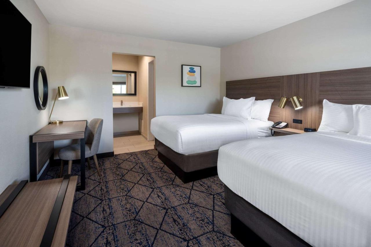 Ramada By Wyndham Modesto Yosemite Area Hotel Ngoại thất bức ảnh