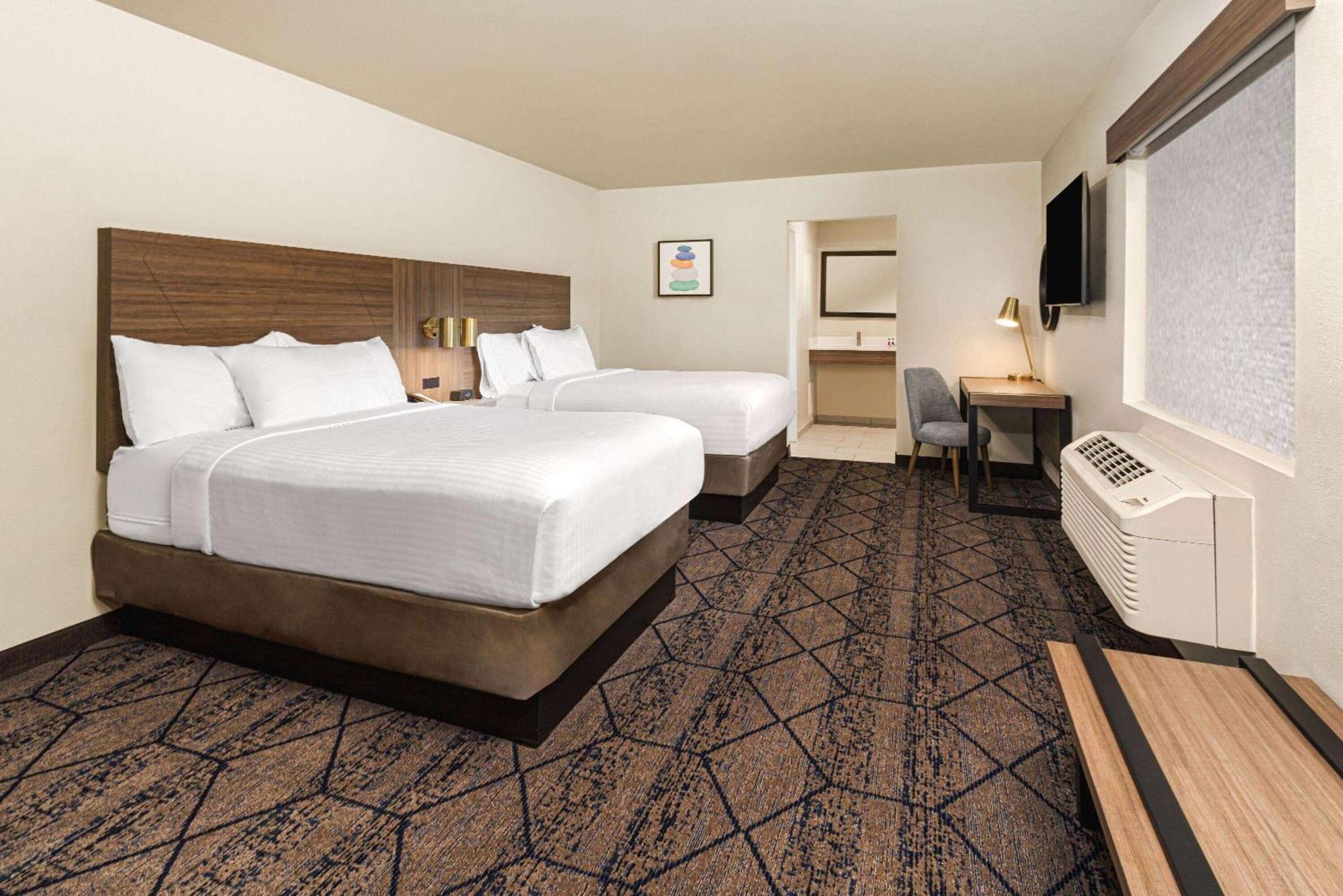 Ramada By Wyndham Modesto Yosemite Area Hotel Ngoại thất bức ảnh