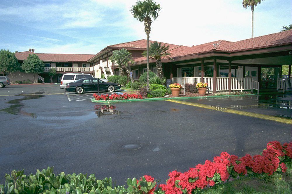Ramada By Wyndham Modesto Yosemite Area Hotel Ngoại thất bức ảnh
