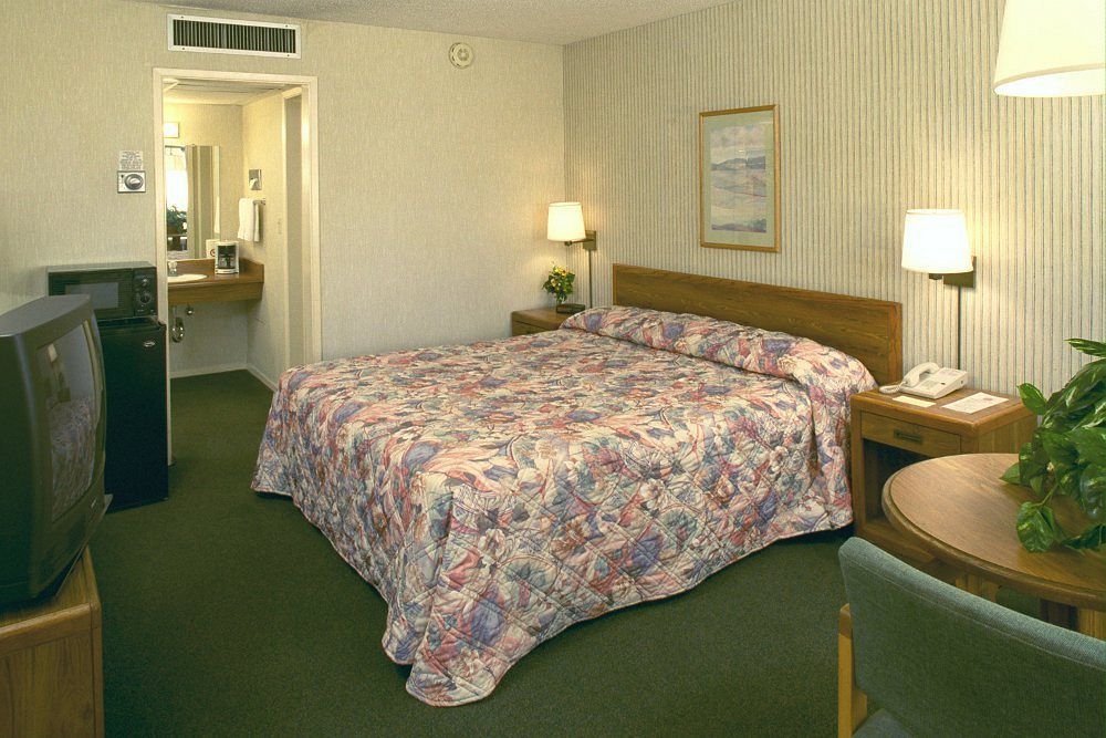 Ramada By Wyndham Modesto Yosemite Area Hotel Ngoại thất bức ảnh